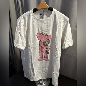 Uniqlo Kaws T-shirt Large
